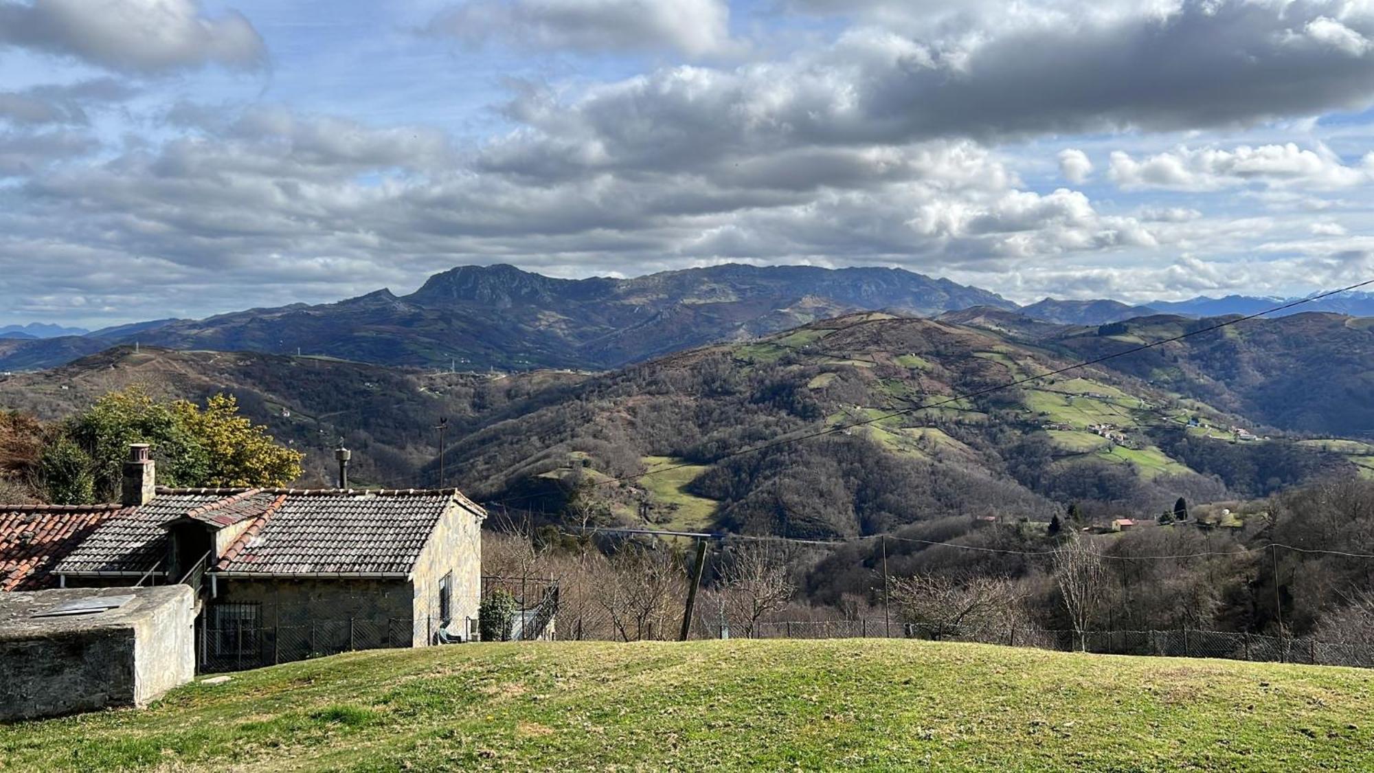 Almastur Rural Villa Siero Eksteriør bilde